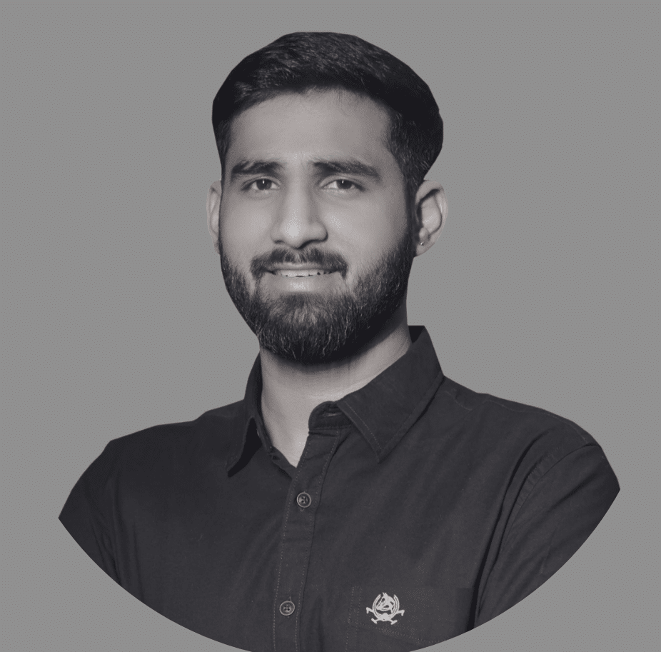 Shainit Agrawal, Business Manager