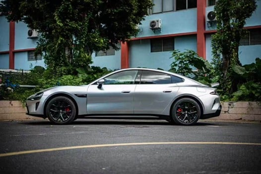 Five Safety Lessons We Should Drill Into Every New Driver